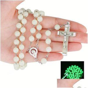 Pendant Necklaces Glow In The Dark Jesus Crucifix Cross Necklace Night Light Fluorescence Christ Prayer Beads For Women Girls Fashion Dh4Ar