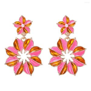 Kolczyki Dangle Enamel Pink Pearl Flower Charms Earring Gold Color Party Wedding Prom Drop dla kobiet urocza biżuteria