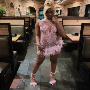 Chic Plus Size Black Girls Prom -klänning med fjäder Elegant pärlhölje Cocktail Formell festklänning ASO EBI Evening Birthday Crystal Formal Eccque Ecconduations