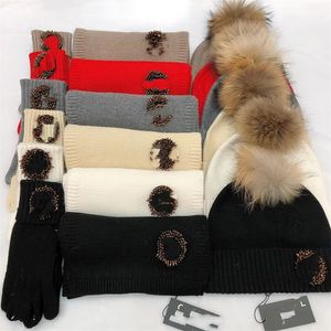 2023 New Winter Wool Warm Scarf Hat Glove Set Luxury Fashion Casual Scarf Men's and Women's Designer Brand Classic Letter Hat GloveAA1178