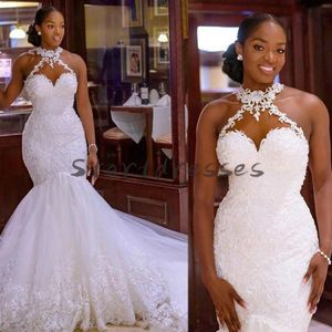 Schwarze Mädchen Meerjungfrau Brautkleider Afrikanischer Neckholder Applikationen Spitze Kirche Hochzeitskleid 2021 Plus Size Country Beach Sexy robe244E
