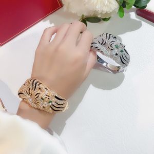 Charmarmband som säljer trend överdrivna tiger armband neutral aaa zirkonparty leopard tryck varumärke smycken street mode gyllene 230919