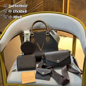 new designer backpack lady single shoulder bag chain bag oblique arm retro style underarm handbag three-piece combination bag oblique slung bag high-end purse