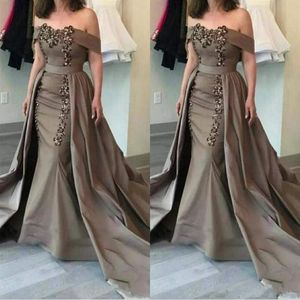 2020 Elegant plus size Mother of the Bride Dresses Off Shoulder Mermaid Lace Appliques Beads With Overskirts Long Formal Party Eve304V