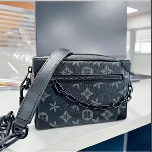 Designer axelväska handväska crossbody 2 storlek luxurys mode klassiska metalliska logos läderväska koppling totes plånböcker damer handväska
