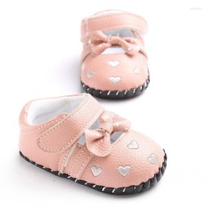 First Walkers Kleinkind-Babyschuhe, weiche Sohle, PU-Leder, herzförmiger Aufdruck, Mokassins, Schmetterlingsknoten, Kinderbett, 0–18 Monate