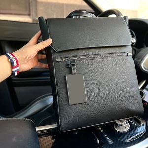 Marca francesa de luxo dos homens mochila couro genuíno designer fosco metal portátil sólido bolso saco moda universal saco viagem G239196PE-6
