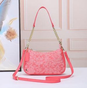 Barn Pretty Coachity Luxury Girls Handväskor Mini Purse Tygväskor för barn Fashion Designers Blomma One Messenger Handbag Round Cake Bag Coachity