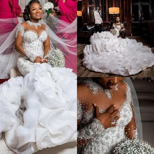 Luxus Plus Size Meerjungfrau 2021 Brautkleider Brautkleider Abgestufte Rüschen Langarm Perlen Perlen Kristall Robe de mariee213r