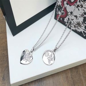 Europe America Retro Style Men Lady Women mässing Silver Plated Graved G Letter Blind For Love Long Necklace With Round Heart Pend2577