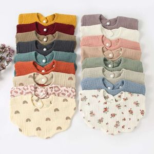 Cotton Gause Baby Bibs Solid Color Spädbarn Bib Nyfödd burpdukar Bandana -halsduk för barn nyfödda pojke flickor matar saliv handduk