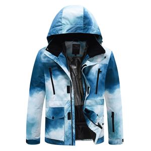 Garnitury narciarskie Mountian Windproof żeńskie snowboard ubrania na zewnątrz sportowy sport Man Snow Ceats nose z kapturem ciepłe kobiety kurtki narciarskie 230919