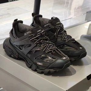 2023 Lüks Tasarımcı Kadın Erkek Üçlü S Track 3.0 Spor Sneaker Comfort Düz Terlik Mesh Naylon Deri Slide Bb Kabartmalı Sandal Ayakkabı Yaz Hızlı Nakliye