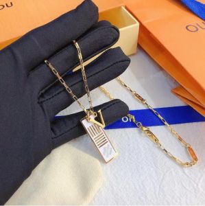 Collane stile unisex di marca selezionata progettate per uomini e donne Catene lunghe Gioielli di qualità classica Amanti della moda Regalo di amici X362