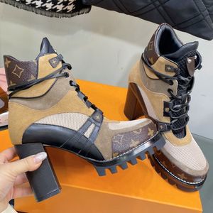 Yıldız Trail Boot Boot Siyah Kadın Tasarımcı Botlar Yüksek Topuklu Botlar Popüler Botlar Kaymaz Kauçuk Tablolar Moda Botları Uzun Deri Danteller Yan Zip Deri Botlar 35 42