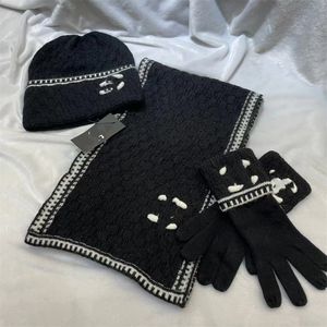 2023 novo inverno lã quente cachecol chapéu luva conjunto de luxo moda casual cachecol masculino e feminino designer marca clássico carta chapéu luvaa3388