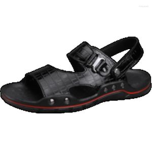 Sandaler Black Calf Leather Men Sports Summer Slippers Cow Sanadls Male Beach Shoes Can Be Wear i 3 år