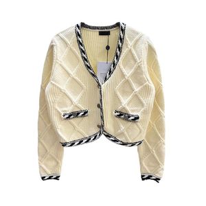 908 2023秋のブランド同じスタイルのセーター長袖vネックホワイトカーディガンファッションレディース高品質の女性KX