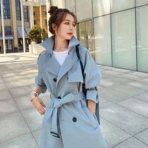 Kvinnors dike rockar mode kvinnor vindbrytare blå beige länge dubbelbröst med bälte våren hösten lady coat kvinnlig koreansk lös