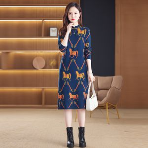 Luxury Designer Graphic knitted Dress Vintage Fashion 2023 Women Runway O-Neck Slim Vacation Travel Blue Sweaters Dresses Long Sleeve Autumn Winter Chic Midi Frocks