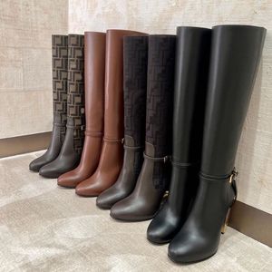 Botas pretas de couro genuíno de salto alto até o joelho com decoração de fivela de salto Bota alta moderna com detalhes recortados e metal dourado Sapatos com meio zíper lateral Tamanhos 35-42