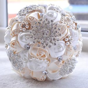 JULDEDERNINGAR 1PCLOTARTIFICIAL WHEUGHE BUUKETS handgjorda blommor brudtärna Crystal Bridal Bouquet de Mariage 230919