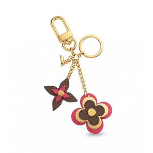 Chaveiro de luxo florescendo flores chaveiros designer chaveiro mulher clássico 2 estilos portachiavi com carta moda pétala pingente