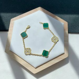 Green Fritillaria Rhinestone Gold Bracelet Luxury Bracelet Designer for Women's Balentine's Day Gift Pretty Designer Jewelry無料ページ。