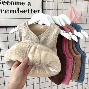 Autumn and Winter Children's Lamb Fleece Vest Outerwear for Boys and Girls with plush vest for warmth and baby's camisole