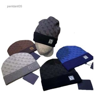 Beanie/Skull Capsデザイナーメンズアンドウィメンズブリムレスハット秋と冬の温かい編み帽子ピュア