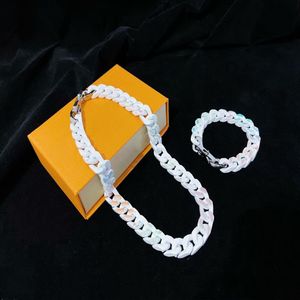 Europa Amerika Stil Schmuck Sets Männer Gravierte Weiß und Silber-farbe Hardware Mehrfarbige Druck Muster Keramik Kette Links Neckla217k