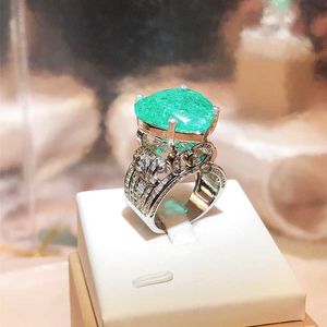 Band Rings Wedding Rings Elegant Paraiba Emerald Heart Full Diamond Couple Ring For Women Lover Geometric Silver Plated Valentine Day Gift Party Jewelry 230712 x092