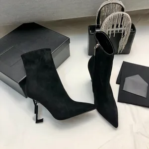 Opyum Anke Botas apontadas dedos camurça bota curta carta salto alto sola de couro genuíno para mulheres botas de luxo designer sapatos de salto calçado de fábrica