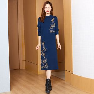 Blue Office Lady Grafisk stickad klänning 2023 Kvinnor Designer Långärmad Autumn Winter Vinter Party Runway Sweaters Dresses O-Neck Slim Going Out Travel Midi Frocks