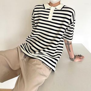 Herr t skjortor sommar kort ärm t-shirt män mode stickning rand skjorta streetwear koreansk lös lapel tshirt herr stickad polo