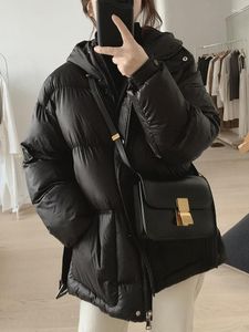 Kvinnors dike rockar puffer casual 2023 jacka fasta kvinnor tjockare varm lös huva parka kvinnliga stilfulla stora fickor Winter Coat