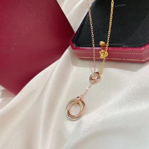 Luksusowy projektant marki Trinity Wisiant Naszyjnik S925 Srebrny srebrny podwójny okrągły kółk łańcuch biżuterii dla kobiet236s