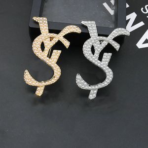 Brooches Designer Jewelry Men Womens Brooches Pins Brand Classic Gold Letter Vintage Brooch Pin Suit Dress Pins For Lady