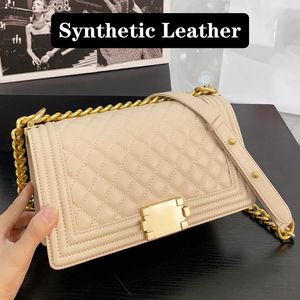 Crossbody Bag mini tasarımcı çanta bayanlar omuz çantası kadın çanta markaları pembe çanta altın zincir deri lüks çanta markaları lüks çanta moda çapraz vücut çantası