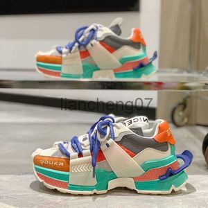 Klänningskor tjocka sule pappa skor för kvinnor 2022 varumärkesdesign blandade färger kvinnors casual skor andas sportskor kvinna chunky sneakers x0920