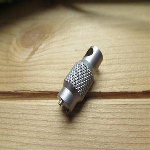 High Quatily Custom Strider Pt Folding Knife CNC Machined Stainless Steel Axis Screws Knurling Wrench Tools Parts236y