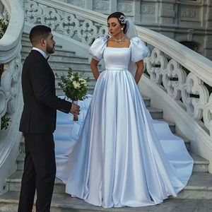 2024 Abiti da sposa a-line bianchi Semplice manica corta Sweep Trian Abito da sposa Boho Beach Abito da sposa Taglia personalizzata