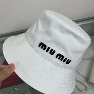 Designer Hats Sun Hats Fisherman Hat High Family Girl's Favorite Slim Classic Embroidery Fashion Miu Hat Z57a