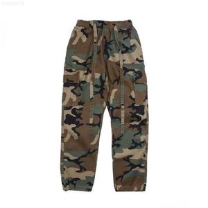 Tarnoverall im amerikanischen Militärstil mit losen Trägern und weiten Beinen, trendige Leggings mit mehreren Taschen, Papa