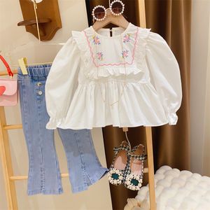 Clothing Sets spring autumn fashion girls embroidered Long sleeve shirts Blouse jeans Pants set 2PCS suits 230919