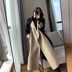 여자의 긴 모직 자켓 겨울 기질 대비 헵번 스타일의 모직 코트 소녀