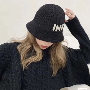 Lyxdesigner Bucket Hat Winter Sticked Cap broderad Bonnet Wool Beanie Baseball Cap Female Casquette Hundred Sunhat Triomphe Accessories