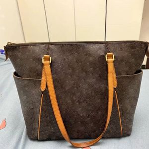 Torebki torebki torebki torebki damska torba na ramię luksusowe dzieła sztuki duża moda elegancka elegancka crossbody metalowy plecak