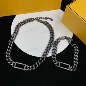 Schwarze kubanische Halskette, Designer-Armband, Alphabet, modische Schlichtheit, Valentinstag, Weihnachten, Geschenke