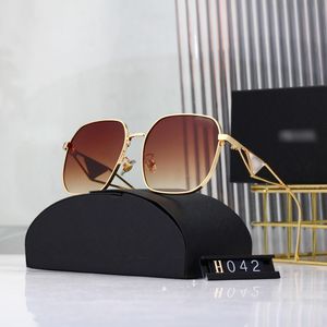 Heiße Sonnenbrille Polaroid Linsen Designer Womens Herren Goggle Senior Eyewear für Frauen Brillen Rahmen Rahmen Vintage Metall Sonnenbrille mit Box Leopard OS 042